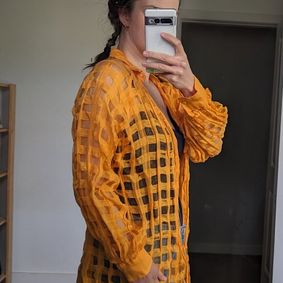 Vintage orange linen blouse / shirt, perfect for fall, made in Canada - Picture 3 of 10